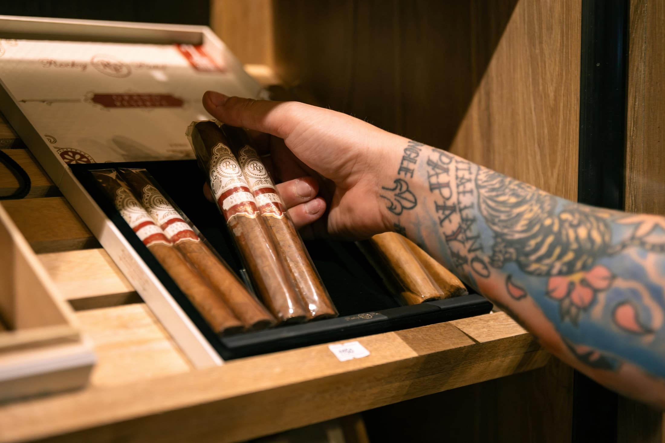 Cigar Shop Image