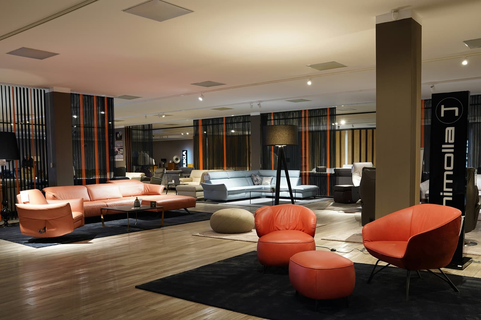 Home goods retail store